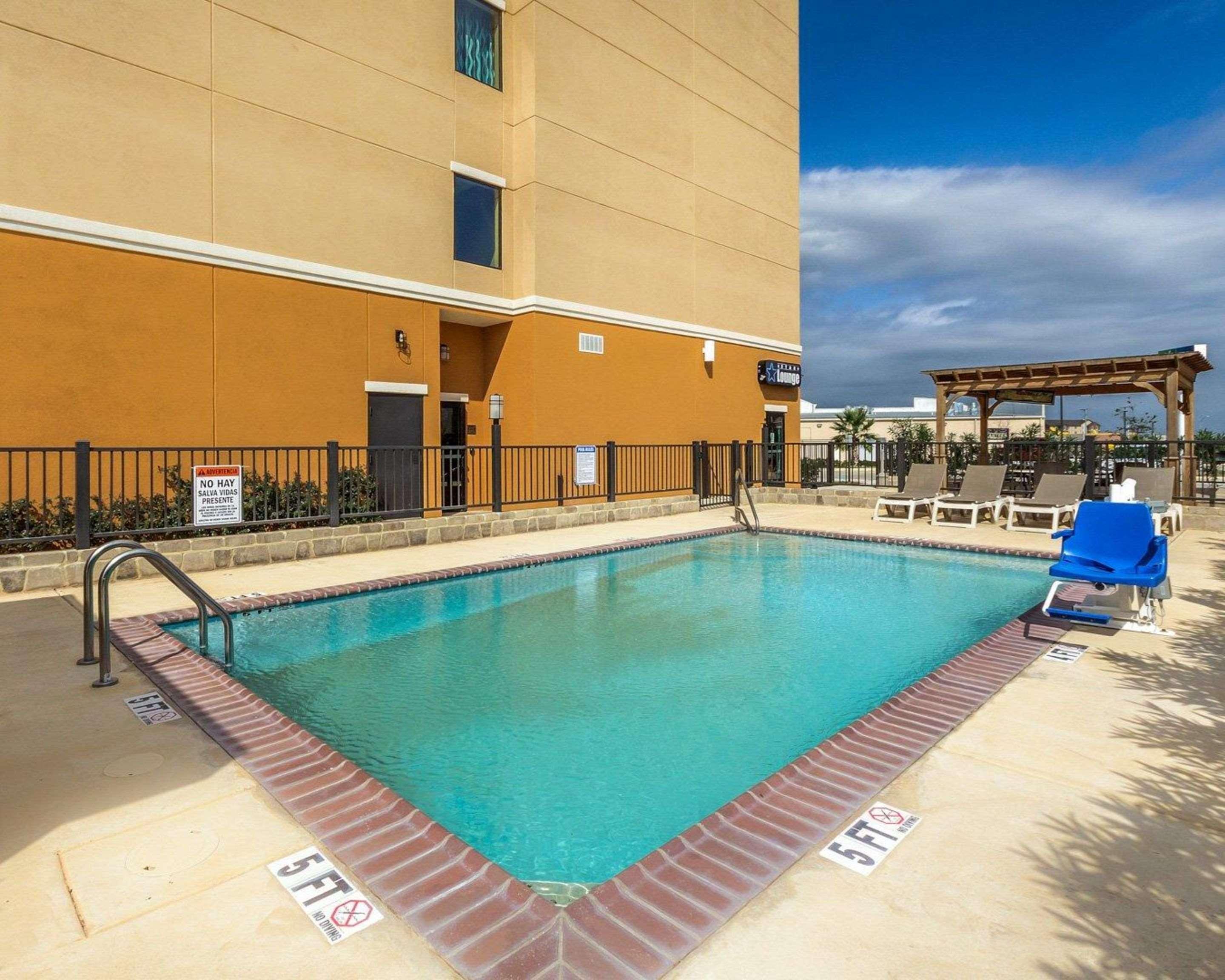 Comfort Suites Cotulla Near I-35 Екстер'єр фото